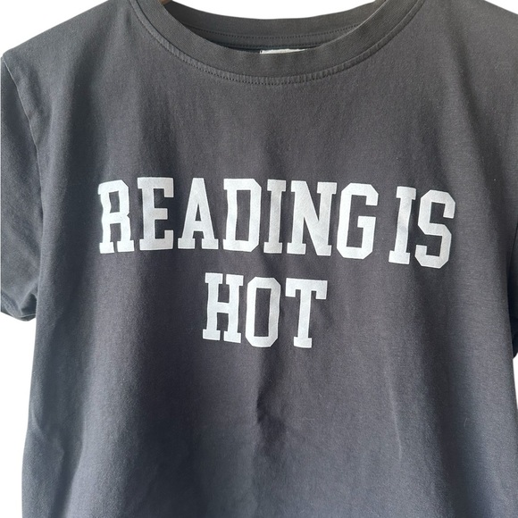 Reading Is Hot Cropped Urban Nation Tee - Picture 2 of 6